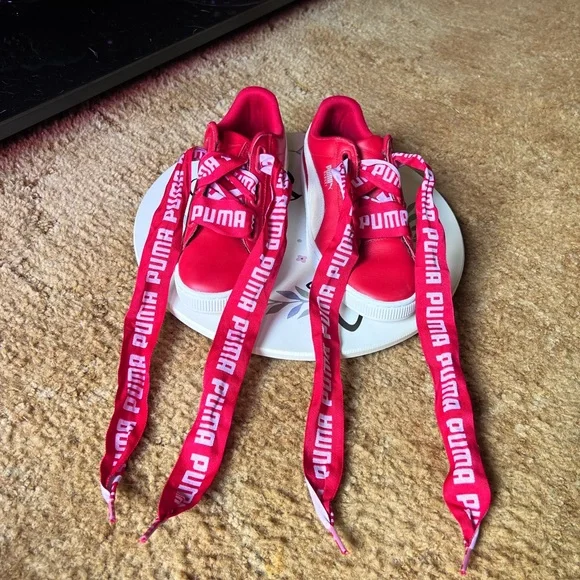 PUMA WOMEN'S BASKET HEART DE
SNEAKERS BOW LACES. - Picture 8 of 17